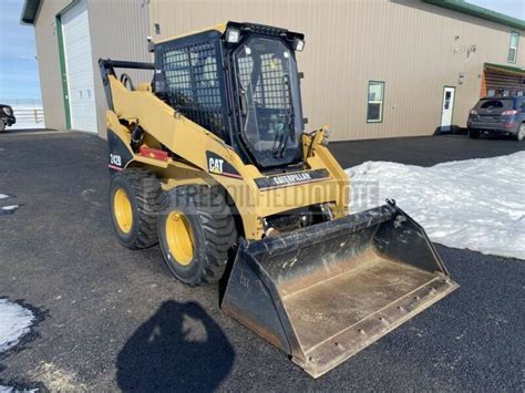 cat 243b skid steer|cat 242b oil capacity.